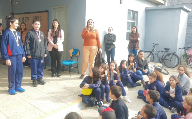 Foto de capa da notícia: Município presta homenagem aos Campeões Olímpicos de Matemática