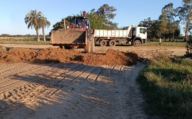 Foto de capa da notícia: Construção de bueiro na Vila da Capela