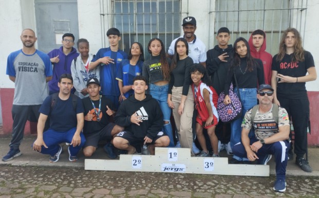 Foto de capa da notícia: Atletas de São José do Norte participam da fase regional do atletismo dos JERGS