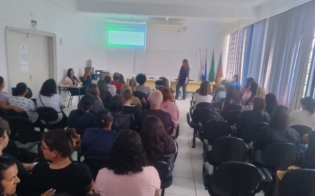 Foto de capa da notícia: Educação Permanente teve como pauta Avaliação do Cuidado do Idoso