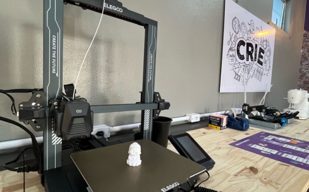 Foto de capa da notícia: Espaço Maker na Escola Monteiro Lobato inova com aprendizado ativo e colaborativo