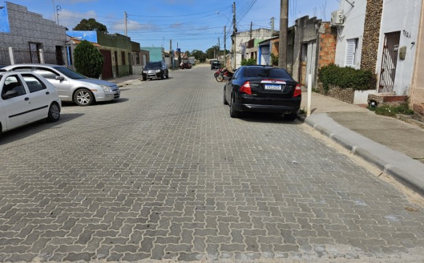 Foto de capa da notícia: Obra de pavimentação da Rua 15 de Novembro é concluída