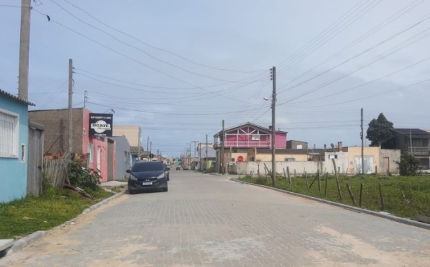 Foto de capa da notícia: Rua José Ribeiro do Amaral recebe obras de pavimentação e canalização
