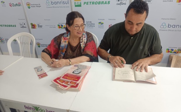 Foto de capa da notícia: Livro “Deputado Menotti Garibaldi, o Filho Riograndense de Anita e Giuseppe Garibaldi”  é lançado na 70ª Feira do Livro de Porto Alegre
