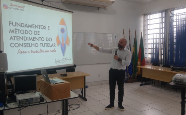 Foto de capa da notícia: São José do Norte promove capacitação para rede de atendimento à infância e adolescência