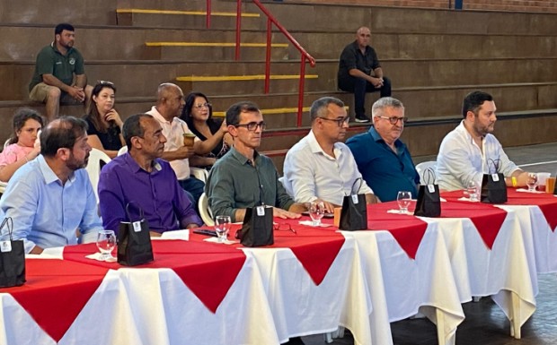 Foto de capa da notícia: Vice-prefeito participa de reunião da Azonasul em Turuçu