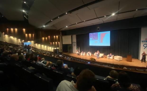 Foto de capa da notícia: São José do Norte é representado no Seminário A ciência no enfrentamento ao desastre de 2024 no RS