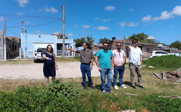 Foto de capa da notícia: SMPDS e CEEE-Equatorial estudam melhorias na rede elétrica para São José do Norte